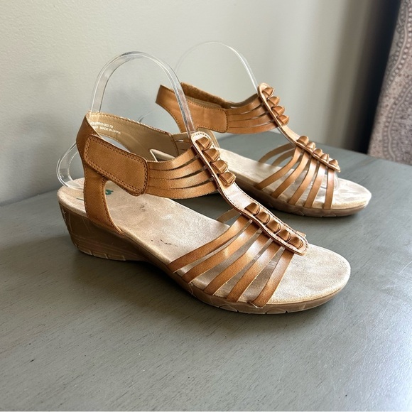 Yuu Handey Strappy Wedge Gladiator Tan Neutral Ankle Strap Sandals 7 Wide Boho - Picture 2 of 16